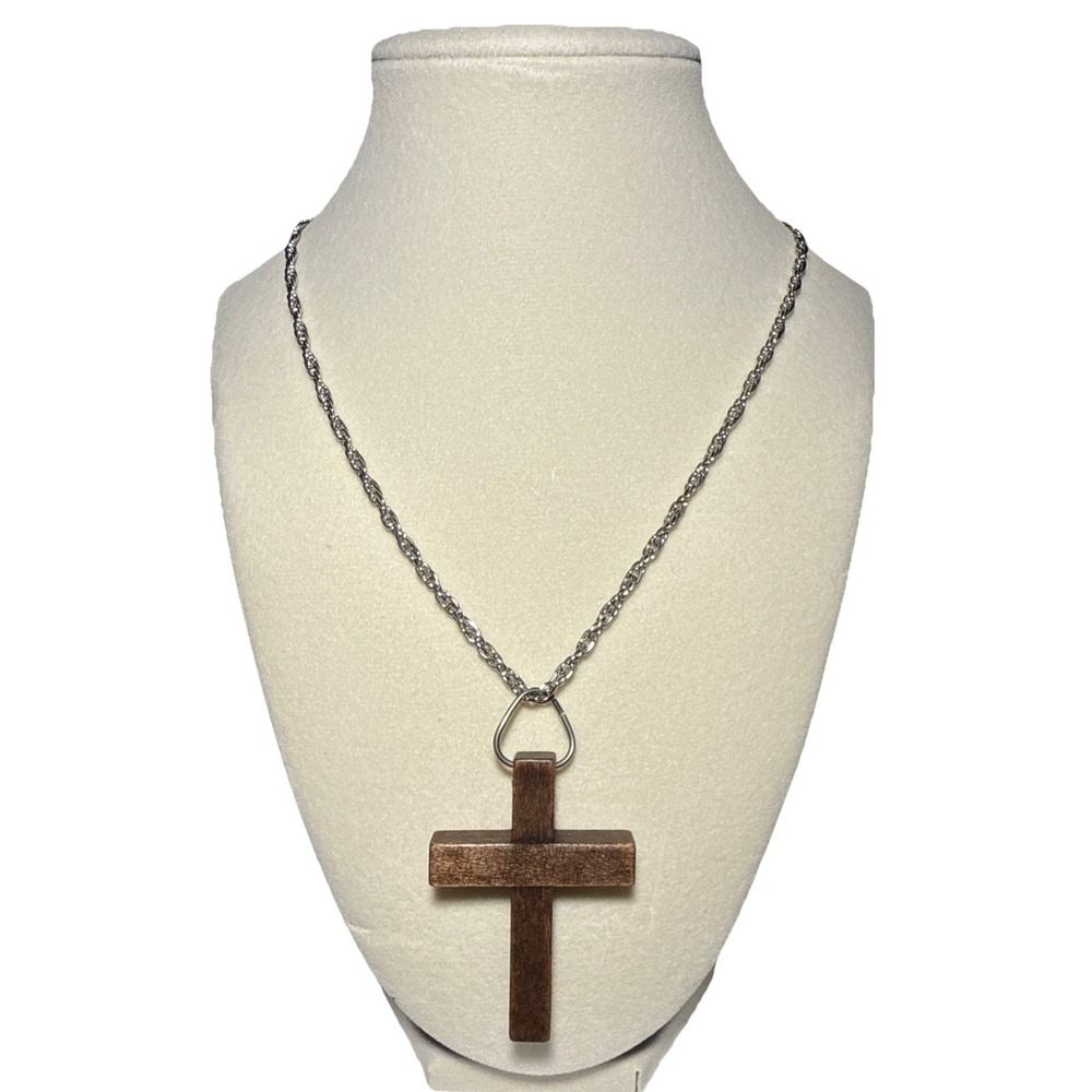 Park Lane Silver Tone Chain with Wooden Crossā Pendant Vtg J-4E